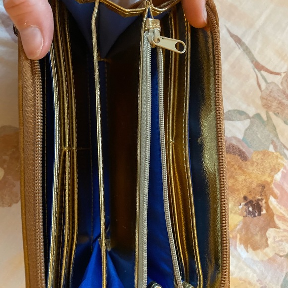 Nine West wallet - Picture 3 of 3